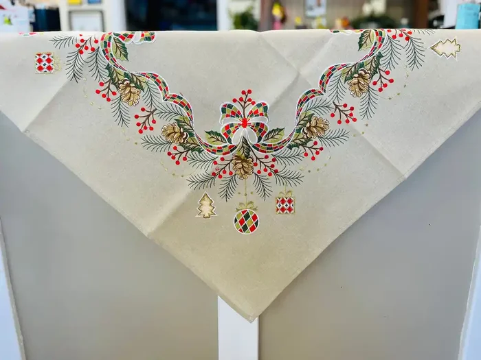 36‘ Square Pine Wreath Christmas Table Topper