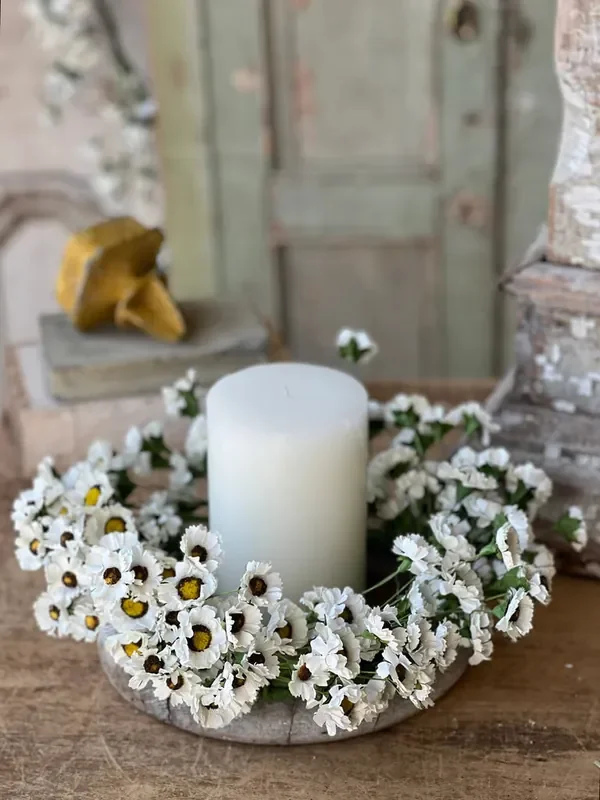 6.5″ Fairchild Daisy Candle Ring