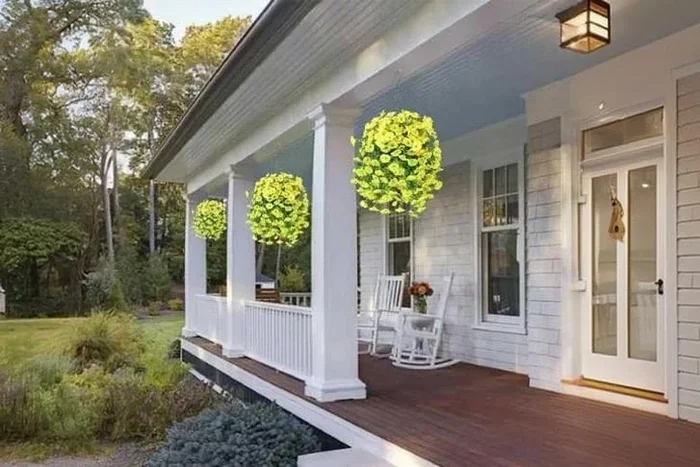 Artificial Outdoor Patio Flowers – Weather-Resistant Garden Ornament (2 or 4PCS, 8 Colours)