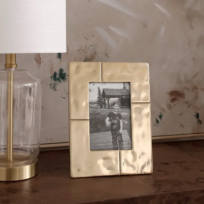 Beatriz Ball Sierra Modern Asimetric Vertical Frame