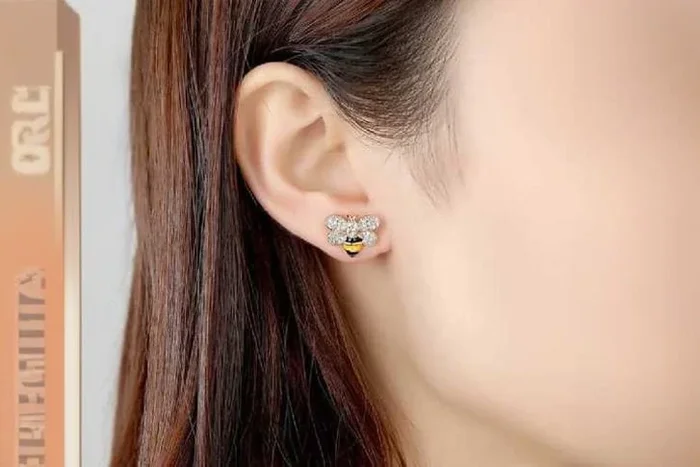 Captivating Bee Design Zircon Crystal Stud Earrings
