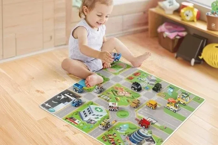 Christmas Countdown Pull Back Car Advent Calendar Gift for Kids – Festive Surprise Toy Box