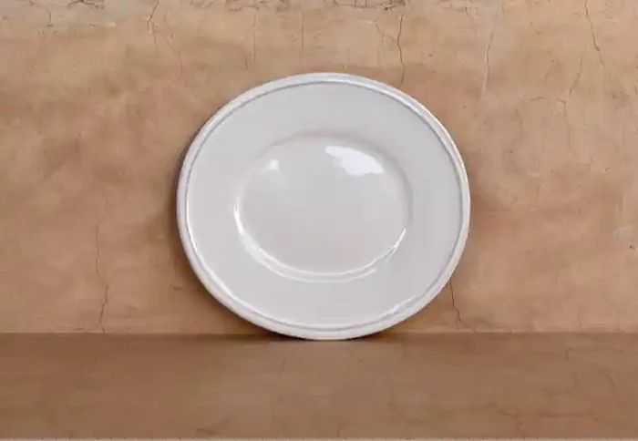 Clos Du Manoir Plate