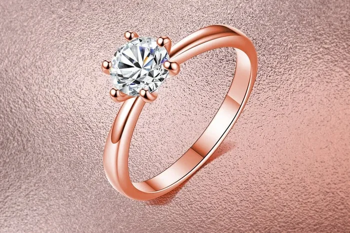 Dazzling Crystal Ring in Stunning Rose Gold – Perfect Fit for Every Occasion!