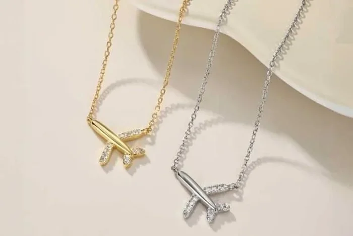 Elegant 18K Gold & Sterling Silver Airplane Pendant Necklace with 5A Zircon Stones – Adjustable Chain