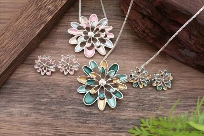 Enamel hollow sunflower earrings long pendant set