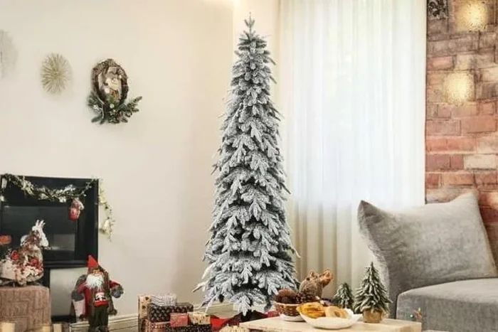 Enchanting 6ft Snow-Covered Christmas Tree