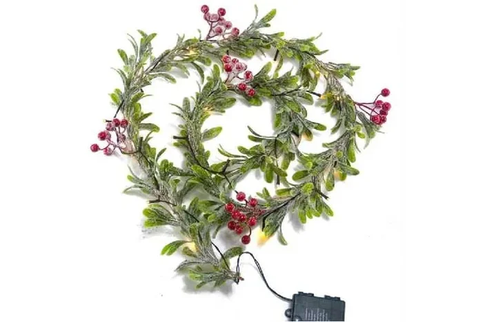 Enchanting Christmas Mistletoe Rattan String Lights