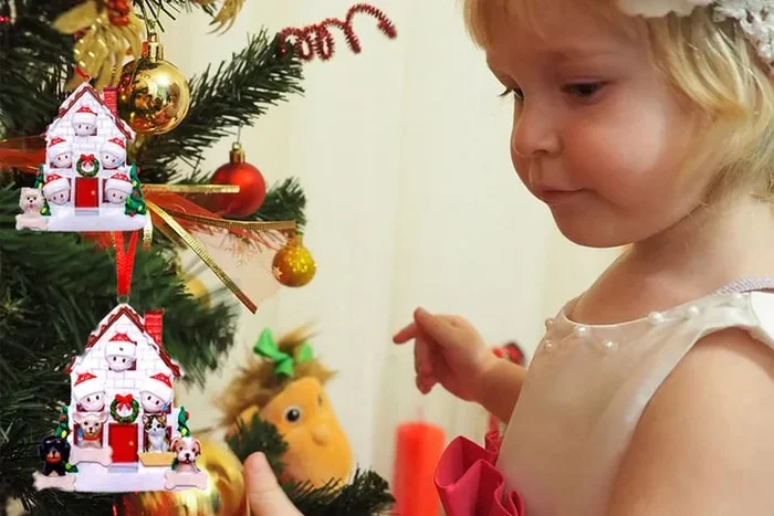 Enchanting Christmas Tree Ornaments – 4 Delightful Designs