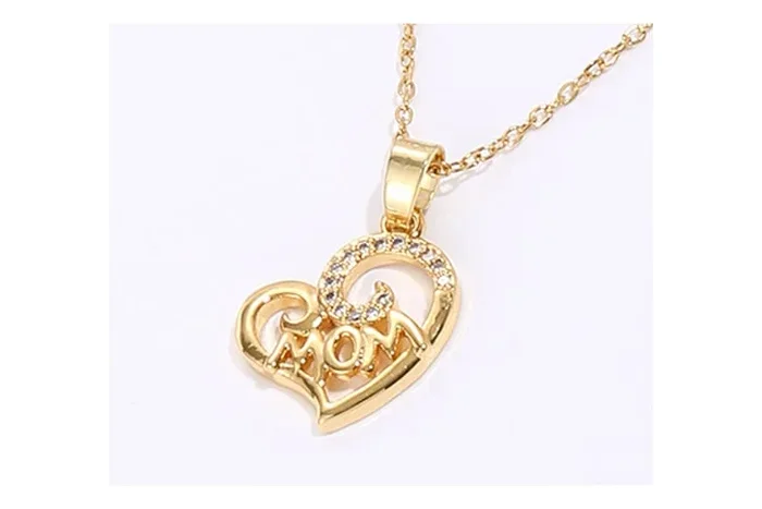 Exquisite Heart-Shaped Crystal Necklace for Mum