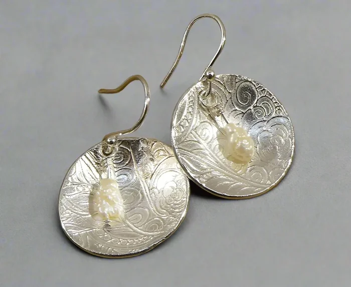 Jane Vernon Fine silver small textured circle earrings with freshwater pearls A37