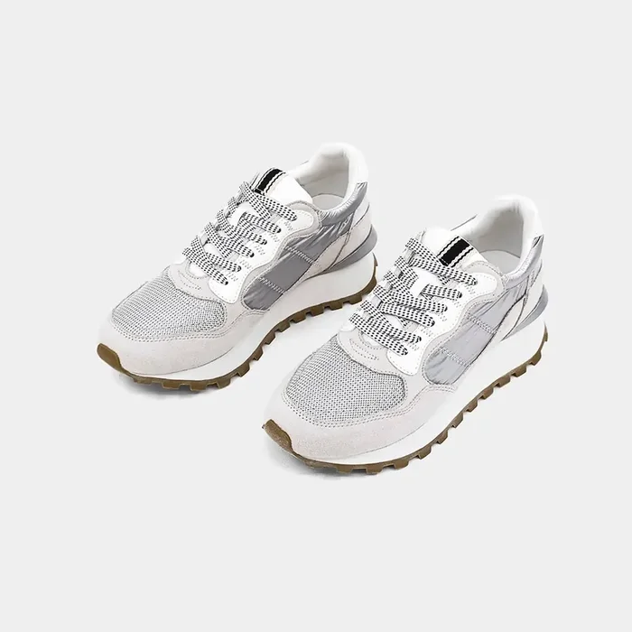 Phoebe Sneakers • Silver