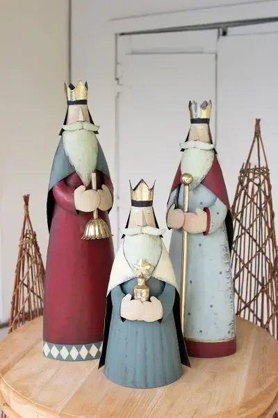 Set Of 3 Painted Metal Kings