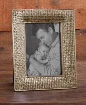 Sierra Modern Nassau 5 x 7 Frame Gold – Beatriz Ball