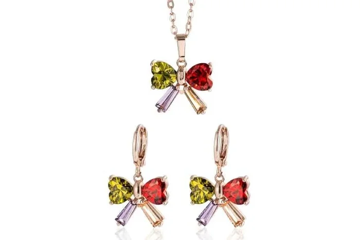 Sophisticated Rose Gold Plated Pendant & Earrings Set