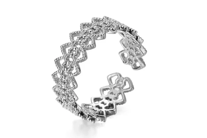 Stunning Adjustable Linked Hearts Ring – Perfect Fit from Sizes K-T