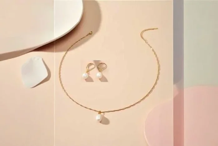 Timeless Elegance: Pearl Pendant & Earrings Set