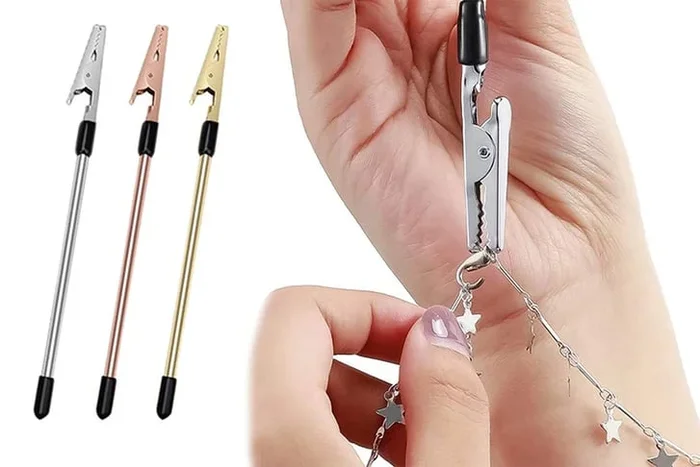 Ultimate Bracelet Clasp Fastening Helper Tool – Choose from 4 Styles!