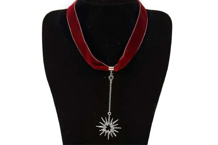 Vintage Star & Teardrop Layered Choker Necklace for Women – Alloy Statement Piece