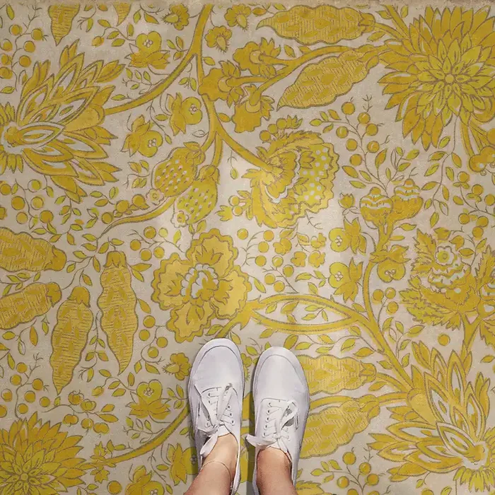 Vintage Vinyl Floorcloth Mat (Williamsburg – Garden Gate – Ill Tell You How The Sun Rose)