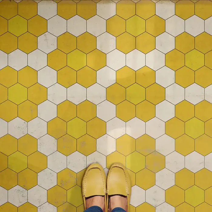 Vintage Vinyl Floorcloth Mats (Pattern 02 The Bee‘s Knees)