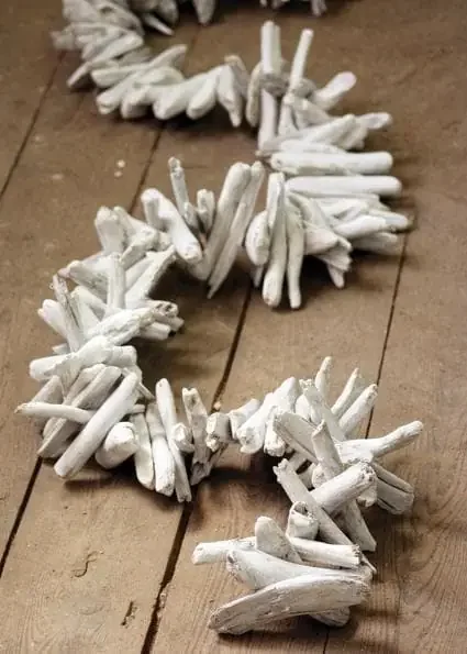 White Wash Driftwood Garland